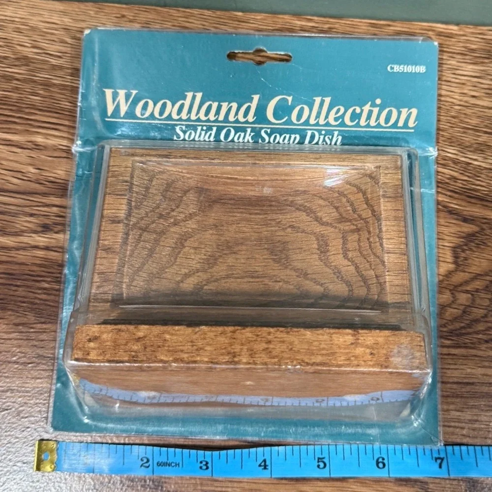 Vintage Woodland Collection Solid Oak Soap Dish Wall Mount Wood Grain‎ Brown NEW